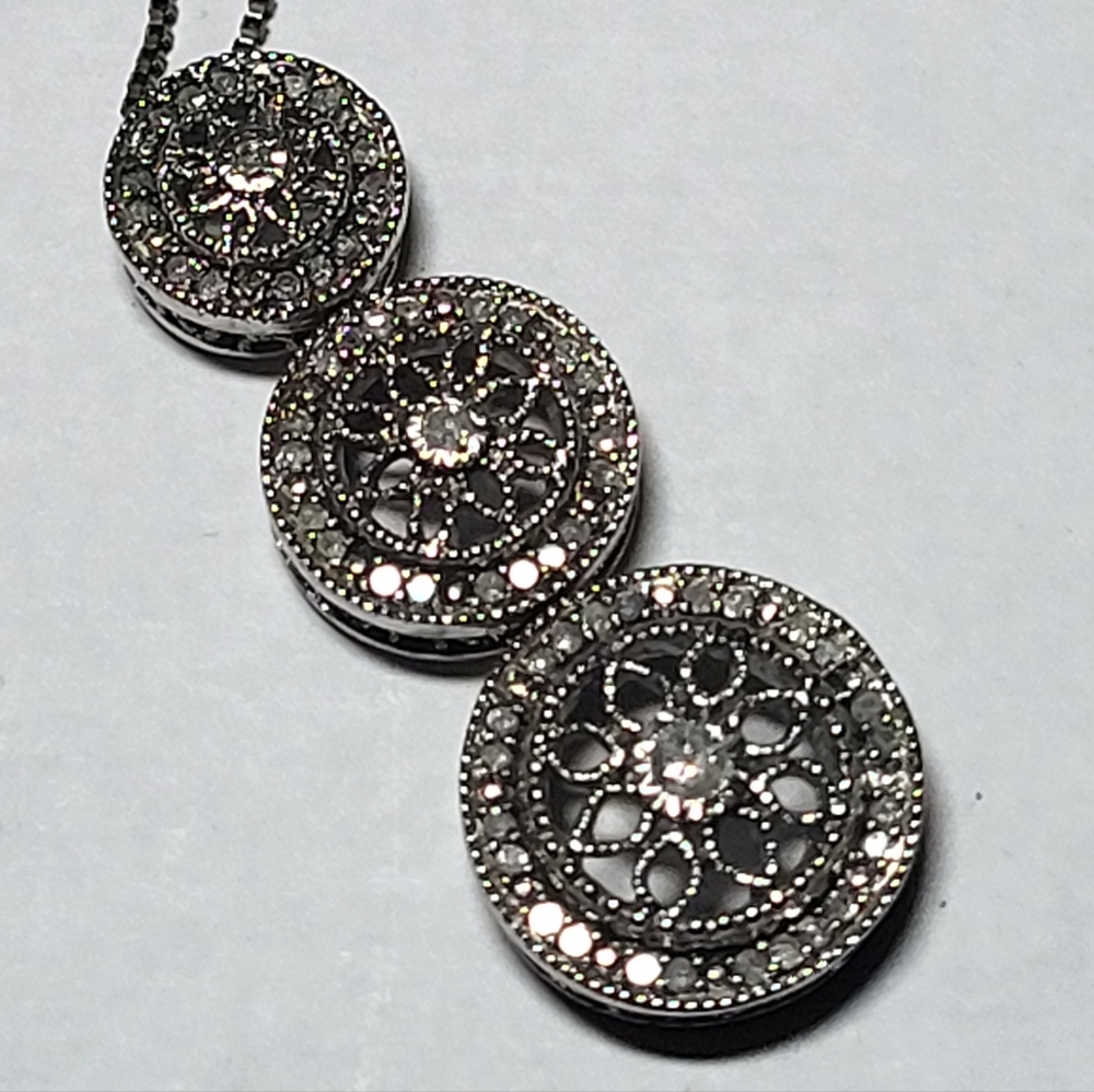 Genuine Diamond Pendant In Sterling Silver With 3 Circle, Lace-inspired Design
